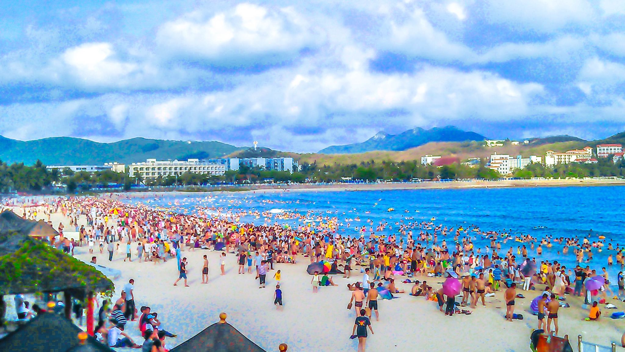 海南端午節(jié)獨(dú)特民俗 洗龍水與旅客票務(wù)代理新商機(jī)